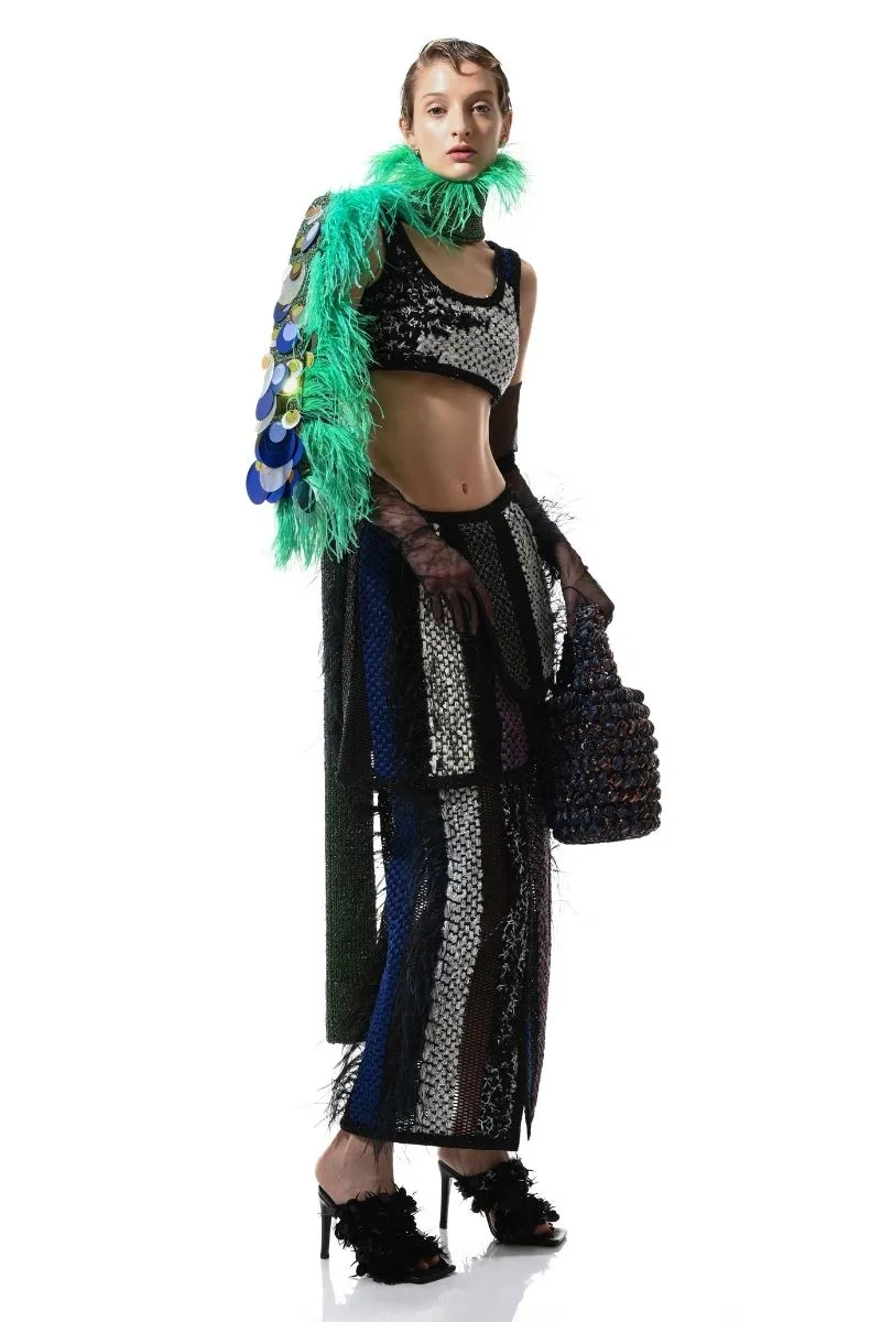 AVRIL CROP TOP IN BLACK MULTI