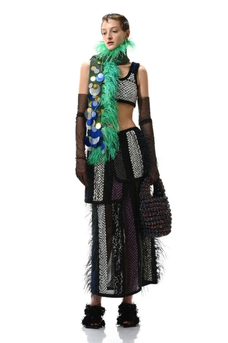 AVRIL CROP TOP IN BLACK MULTI